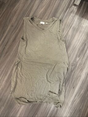 Wilfred Olive Sleeveless Muscle Tank